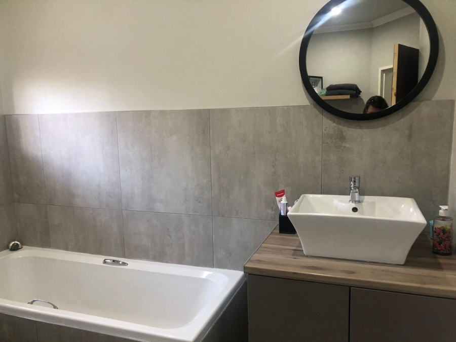 To Let 3 Bedroom Property for Rent in Pellissier Free State